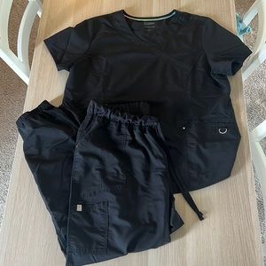 Scrub Top and Jogger Bottoms in XL. ScrubStar brand. Black, good condition.